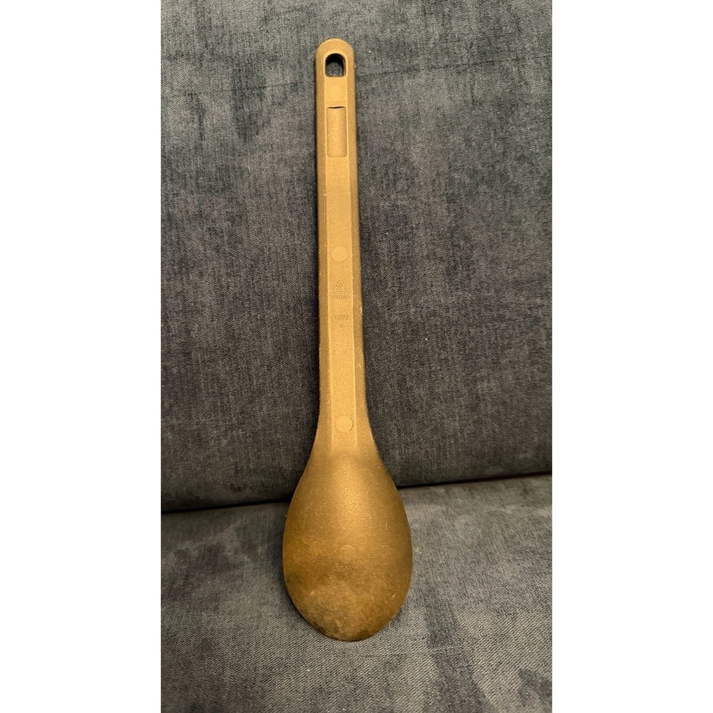 Vintage Rubbermaid Black Plastic Serving Cooking Spoon 1973 Kitchen Utensil - Picture 3 of 4
